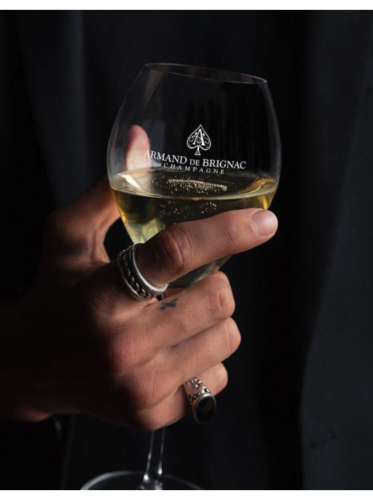 ARMAND DE BRIGNAC 2 gläser Armand de Brignac 28,5 CL ARMAND DE BRIGNAC 2 gläser Armand de Brignac 28,5 CL