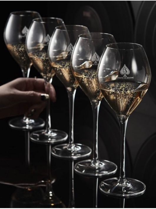 ARMAND DE BRIGNAC Set 2 glasses 28.5 cl & Giftbox Ace of Spades Brut Gold - 75 cl ARMAND DE BRIGNAC Set 2 glasses 28.5 cl & Giftbox Ace of Spades Brut Gold - 75 cl