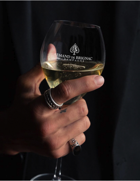 ARMAND DE BRIGNAC Set 2 verres 28.5 cl & Giftbox Ace of Spades Brut Gold - 75 cl ARMAND DE BRIGNAC Set 2 verres 28.5 cl & Giftbox Ace of Spades Brut Gold - 75 cl