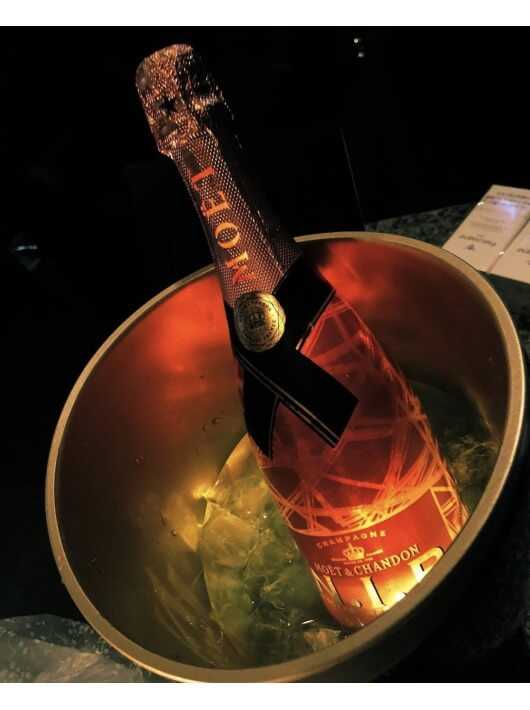 Moët & Chandon N.I.R Nectar Impérial rosé "LED" Limited Edition - 75 cl Moët & Chandon N.I.R Nectar Impérial rosé "LED" Limited Edition - 75 cl