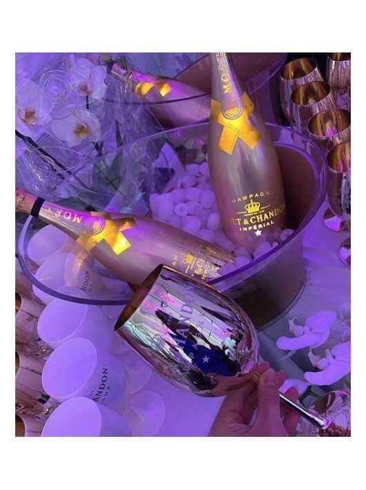 Moët & Chandon BRIGHT NIGHT "LED" LIMITED EDITION MAGNUM - 150 cl Moët & Chandon BRIGHT NIGHT "LED" LIMITED EDITION MAGNUM - 150 cl