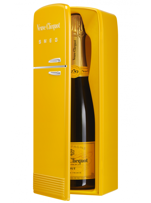 Veuve Clicquot DUO Pack Métal Giftbox SMEG Rosé & brut - 2 x 75 cl Veuve Clicquot DUO Pack Métal Giftbox SMEG Rosé & brut - 2 x 75 cl
