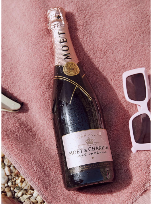 Moët & Chandon Rosé Impérial "I LOVE YOU" Giftbox - 75 CL Moët & Chandon Rosé Impérial "I LOVE YOU" Giftbox - 75 CL