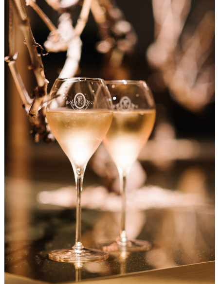 Cristal Louis Roederer SET 2 GLASSES + 1 GIFTBOX VINTAGE 2015 blanc - 75 cl Cristal Louis Roederer SET 2 GLASSES + 1 GIFTBOX VINTAGE 2015 blanc - 75 cl