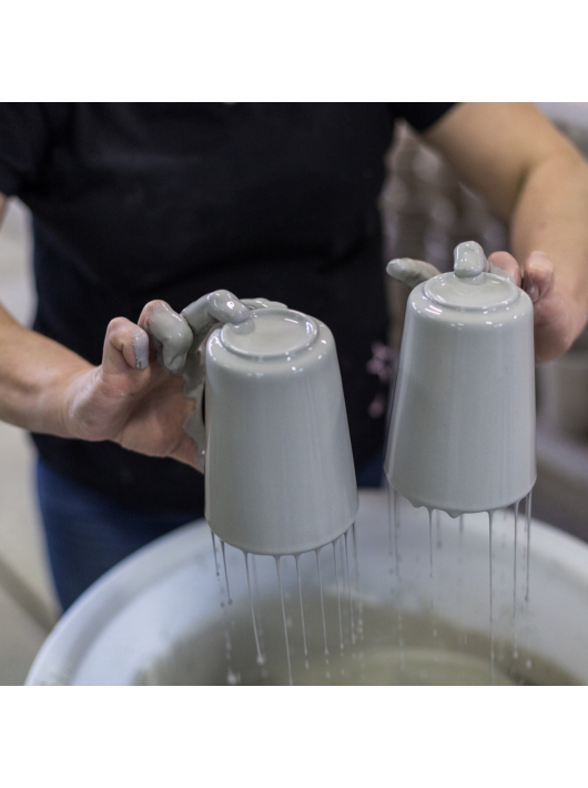 GIN MONKEY 47 Set of 2 clay cups & Dry GIN - 47% - 50 CL GIN MONKEY 47 Set of 2 clay cups & Dry GIN - 47% - 50 CL