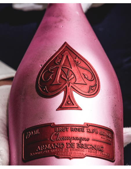 ARMAND DE BRIGNAC Set 2 verres 28.5 cl & Giftbox Ace of Spades Rosé - 75 cl ARMAND DE BRIGNAC Set 2 verres 28.5 cl & Giftbox Ace of Spades Rosé - 75 cl