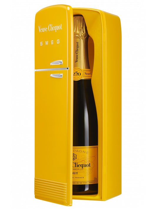 Veuve Clicquot Métal Giftbox SMEG Yellow card brut - 75 cl Veuve Clicquot Métal Giftbox SMEG Yellow card brut - 75 cl
