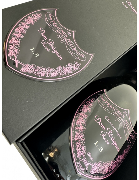 Dom Pérignon Vintage 2009 Rosé Giftbox & personalisierte Flasche mit Gravur auf Metallschild - 75 cl Dom Pérignon Vintage 2009 Rosé Giftbox & personalisierte Flasche mit Gravur auf Metallschild - 75 cl