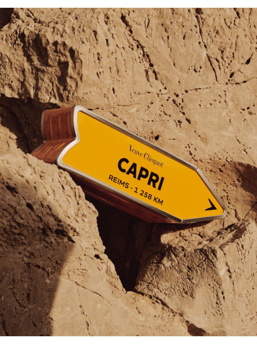 Veuve Clicquot Métal Giftbox Personnalisé "ARROW" Brut Carte Jaune - 75 cl Veuve Clicquot Métal Giftbox Personnalisé "ARROW" Brut Carte Jaune - 75 cl