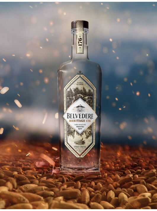 Belvedere Vodka Set 2 verres & Heritage 176 - 40% - 70 CL Belvedere Vodka Set 2 verres & Heritage 176 - 40% - 70 CL
