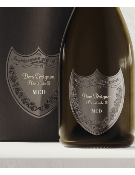 Dom Pérignon P2 Vintage 2006 Giftbox & Bouteille personnalisés avec gravures sur boucliers en métal - 75 cl Dom Pérignon P2 Vintage 2006 Giftbox & Bouteille personnalisés avec gravures sur boucliers en métal - 75 cl