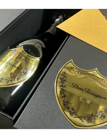 Dom Pérignon Vintage 2015 Giftbox & Bouteille personnalisées avec gravures sur boucliers en métal - 75 cl 2