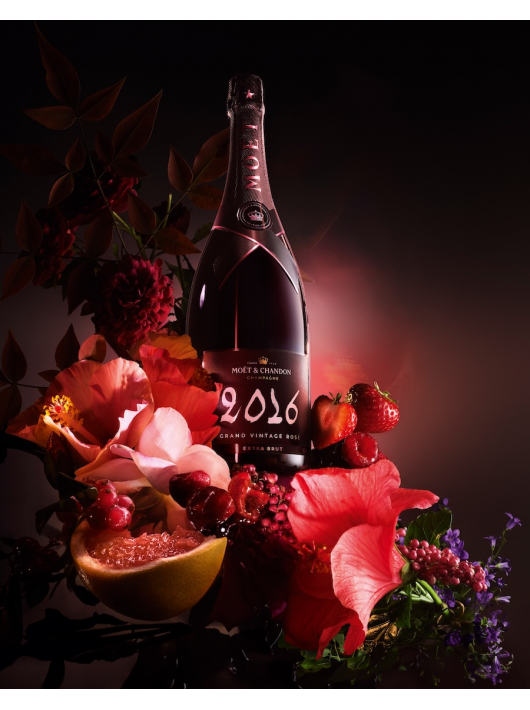 Moët & Chandon Set 2 Glasses & Grand Vintage 2016 Rosé - 75 cl Moët & Chandon Set 2 Glasses & Grand Vintage 2016 Rosé - 75 cl