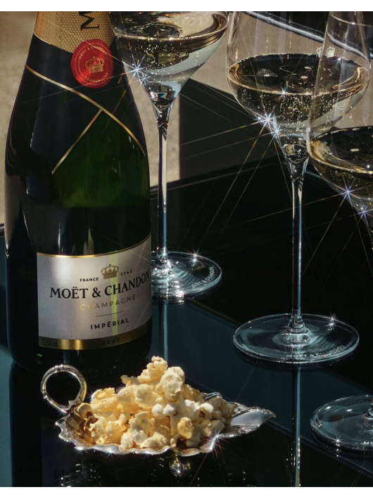 Moët & Chandon Set 2 Gläser & 2 Giftbox brut Impérial - 2 x 75 cl Moët & Chandon Set 2 Gläser & 2 Giftbox brut Impérial - 2 x 75 cl