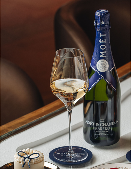 Moët & Chandon X PHARRELL WILLIAMS "MIDNIGHT BLUE" Giftbox Brut Impérial - 75 cl Moët & Chandon X PHARRELL WILLIAMS "MIDNIGHT BLUE" Giftbox Brut Impérial - 75 cl