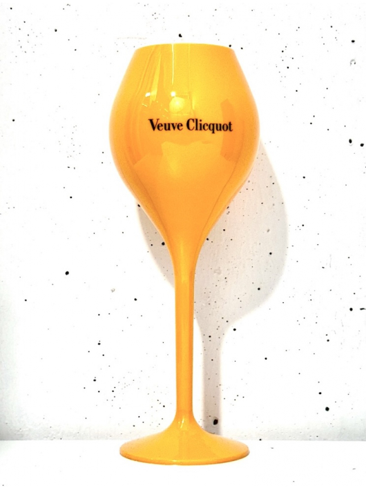 Veuve Clicquot Set 2 TRITAN Glasses & 6 Brut Yellow Card - 6 x 75 cl Veuve Clicquot Set 2 TRITAN Glasses & 6 Brut Yellow Card - 6 x 75 cl