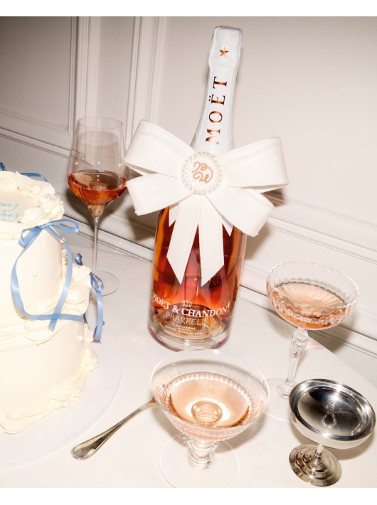 Moët & Chandon X PHARRELL WILLIAMS Magnum Nectar Impérial Wooden Box - 150 cl Moët & Chandon X PHARRELL WILLIAMS Magnum Nectar Impérial Wooden Box - 150 cl