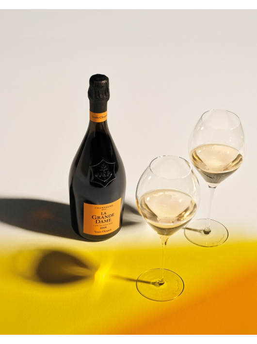 Veuve Clicquot Set 2 Gläser & La Grande Dame Brut Vintage 2018 - 75 cl Veuve Clicquot Set 2 Gläser & La Grande Dame Brut Vintage 2018 - 75 cl