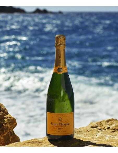Veuve Clicquot Yellow Label brut - 6 x 75 CL Veuve Clicquot Yellow Label brut - 6 x 75 CL