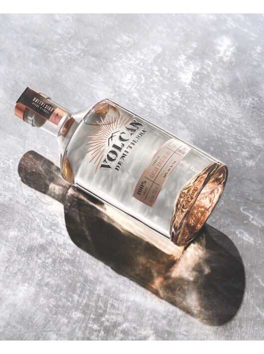 TEQUILA VOLCAN CRISTALINO - 40% - 70 CL TEQUILA VOLCAN CRISTALINO - 40% - 70 CL