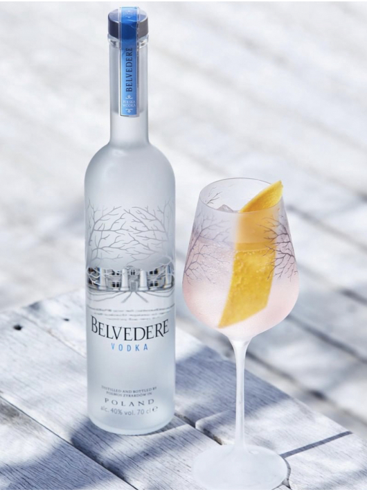 Belvedere Vodka PURE & 1 Glass LIMITED EDITION - 40% - 70 CL Belvedere Vodka PURE & 1 Glass LIMITED EDITION - 40% - 70 CL